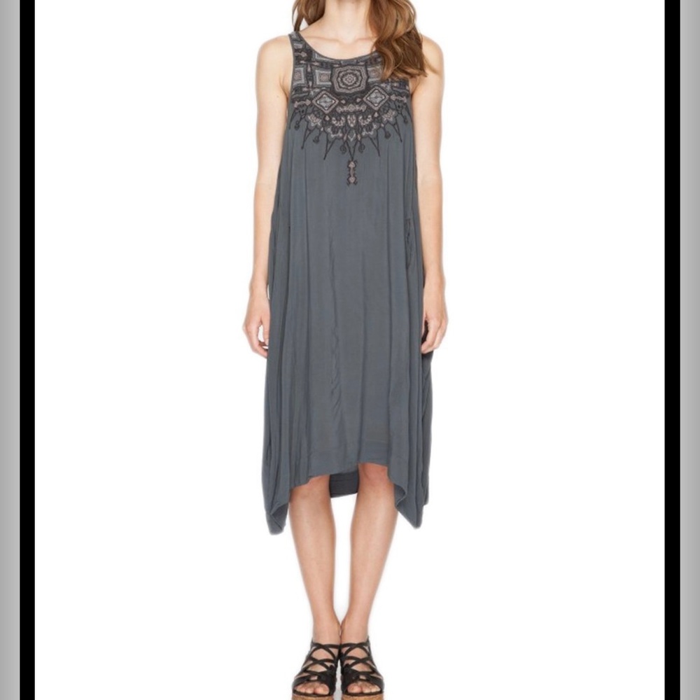 Biya jhonny was embroidered dress M